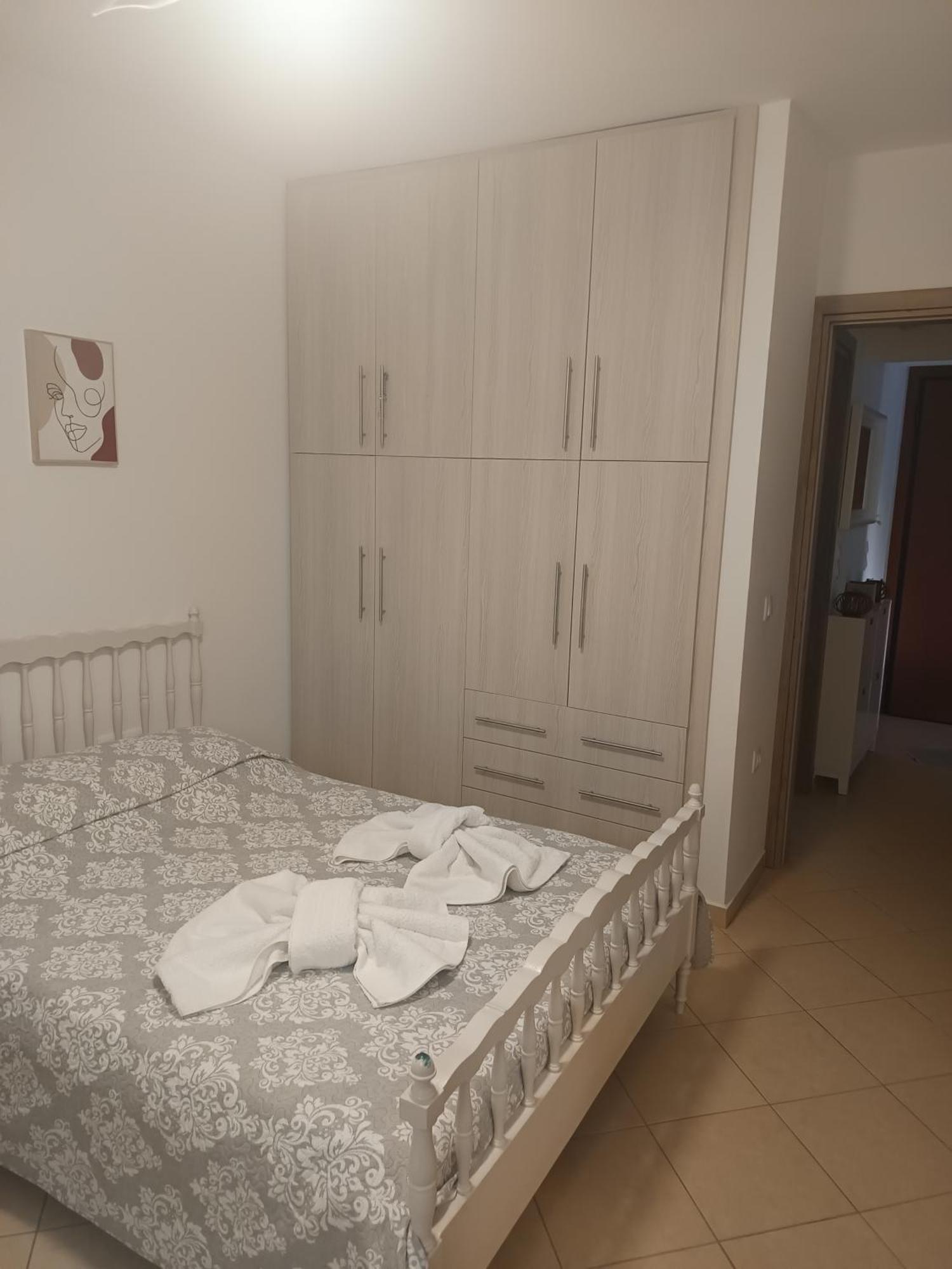 Airport Anasta Casa Apartment Artemida  Bagian luar foto