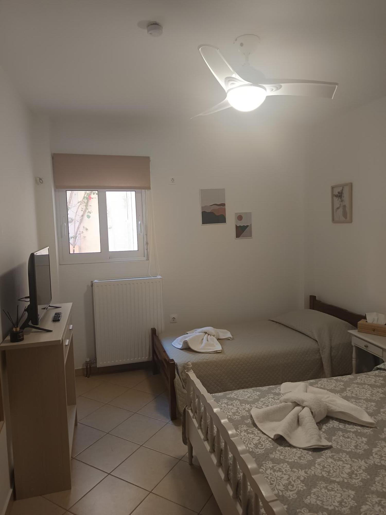 Airport Anasta Casa Apartment Artemida  Bagian luar foto